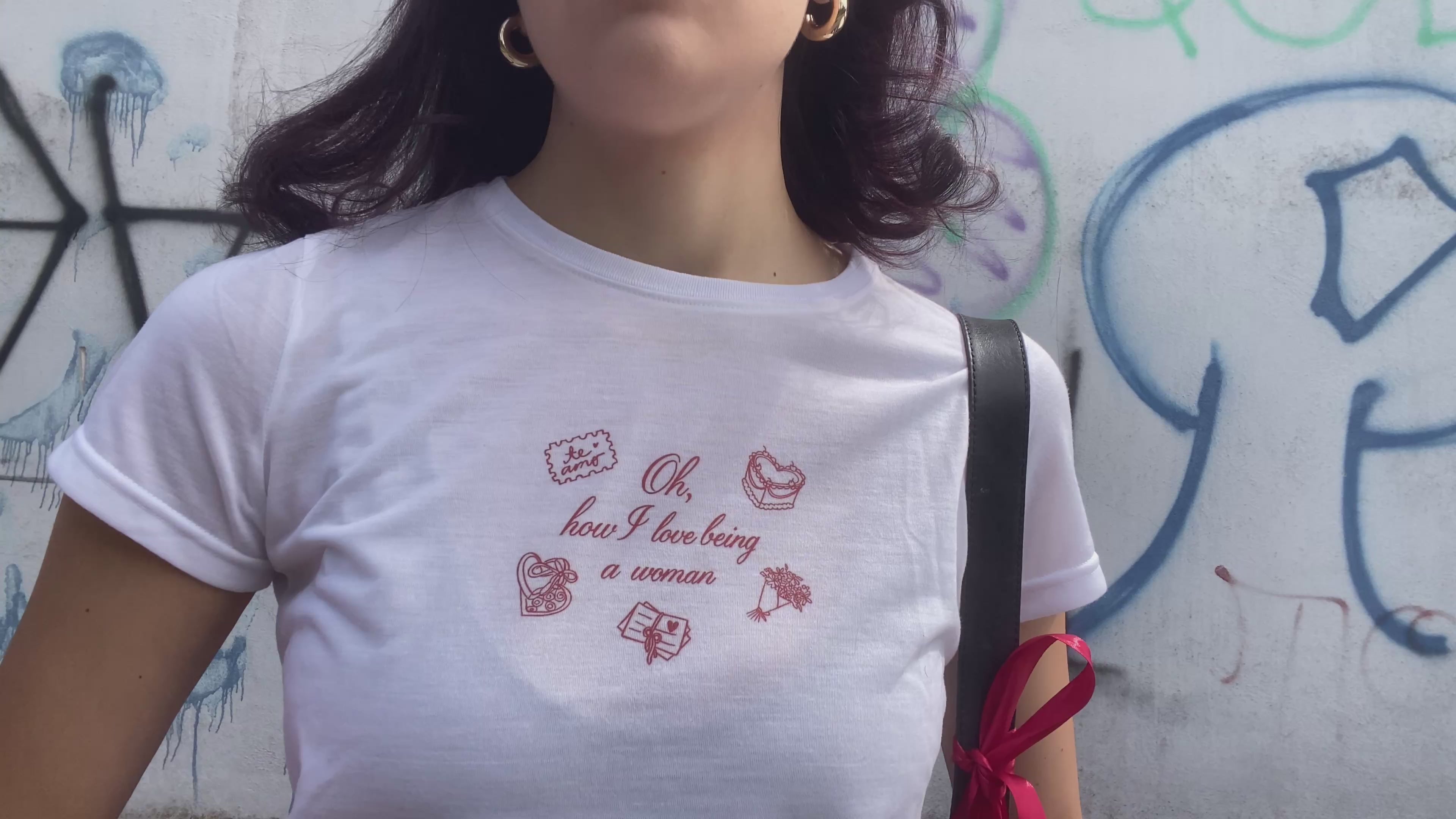 Carica il video: 
